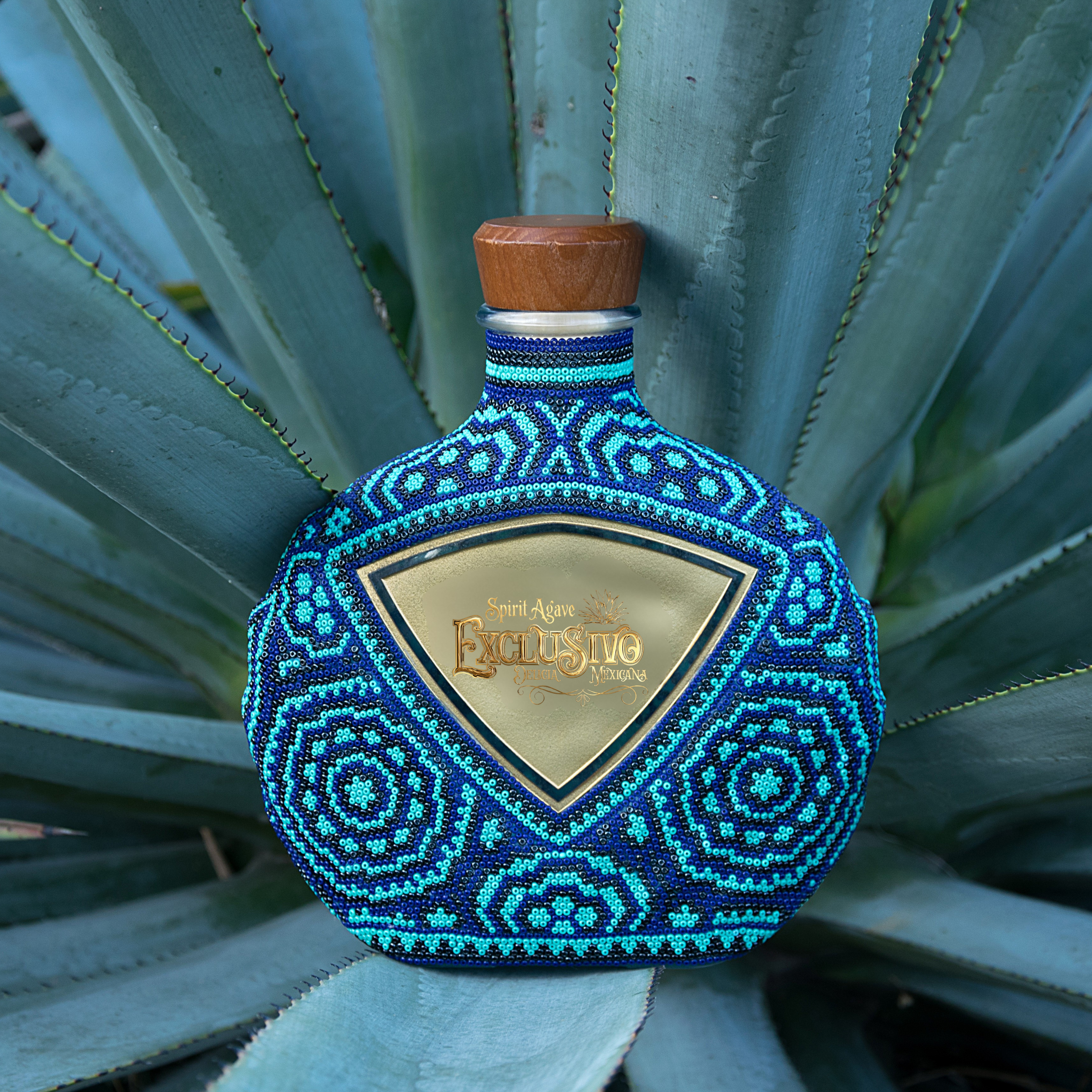 BOTELLA EN DISEÑO EXCLUSIVO 750 ML 2